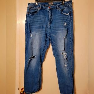 Super distressed, Special A plus size jeans